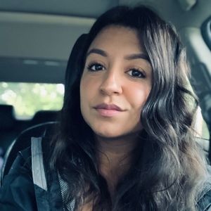 Meet your Posher, Claudia